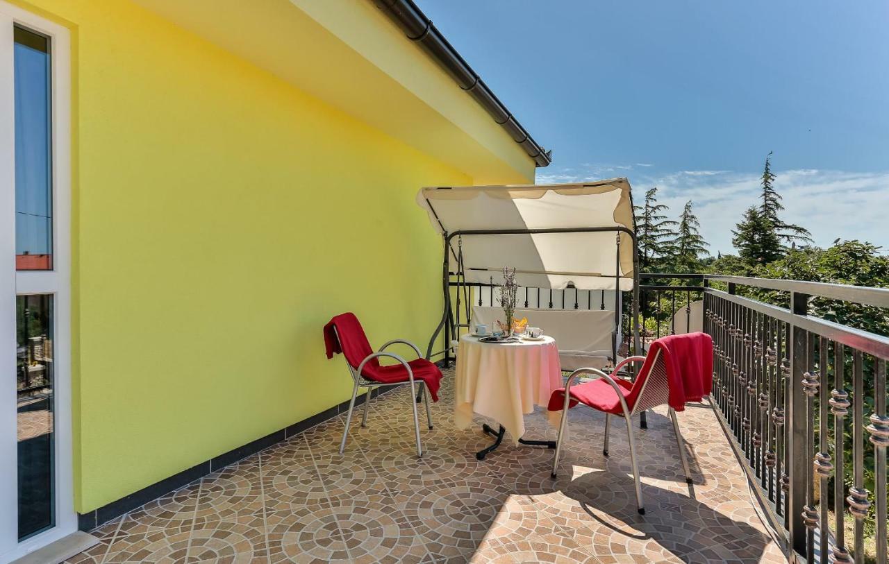 Apartments Dora Victoria Dream Медулин Экстерьер фото