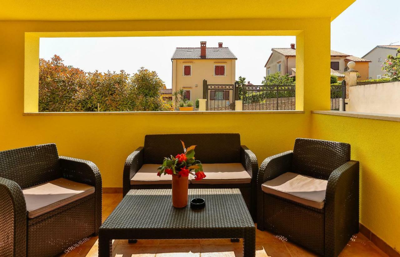 Apartments Dora Victoria Dream Медулин Экстерьер фото