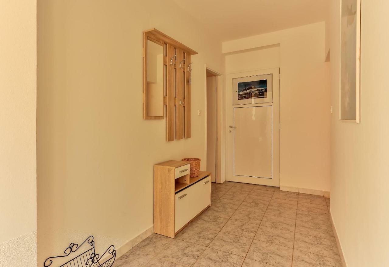 Apartments Dora Victoria Dream Медулин Экстерьер фото