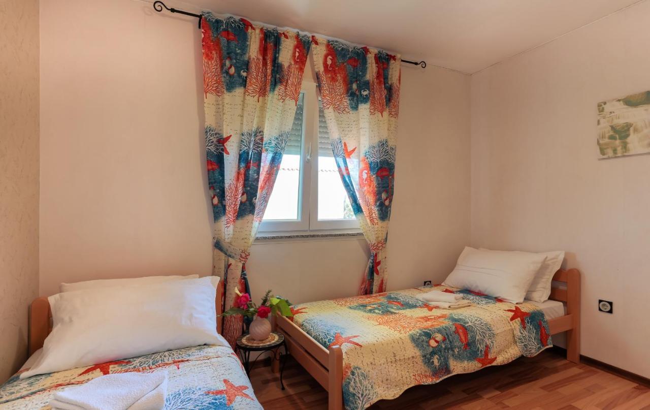 Apartments Dora Victoria Dream Медулин Экстерьер фото